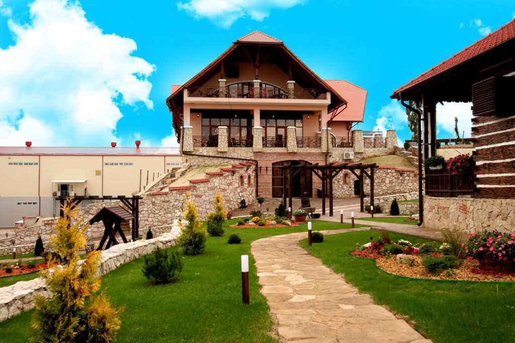 contact company agentie de transport si excursie Chateau Vartely – eleganță și rafinament