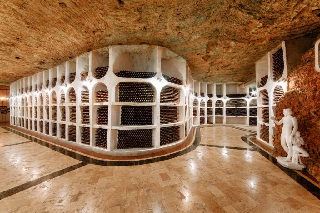 contact company balti transport Cricova – Orașul subteran al vinului