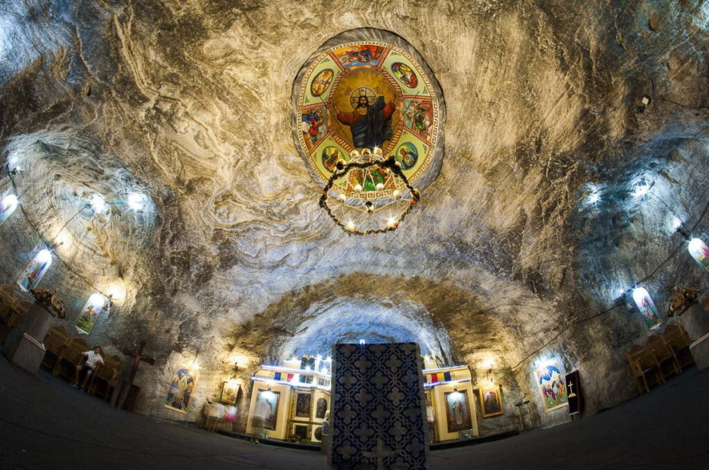 Contact Company din Bălți organizează excursii confortabile și sigure către Târgu Ocna, o destinație ideală pentru relaxare și recreere. Excursiile sunt potrivite pentru grupuri, familii sau persoane care vor să petreacă o zi diferită, departe de agitația orașului.